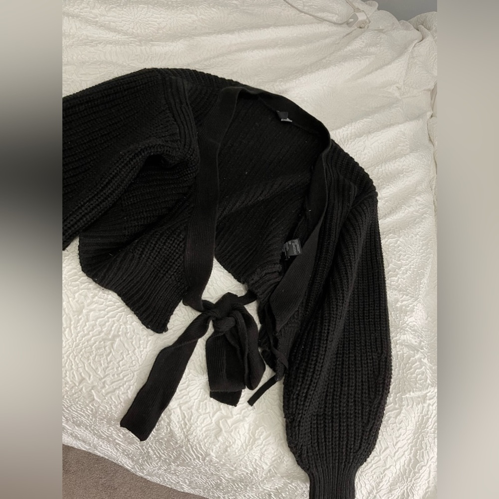 Black cardigan!